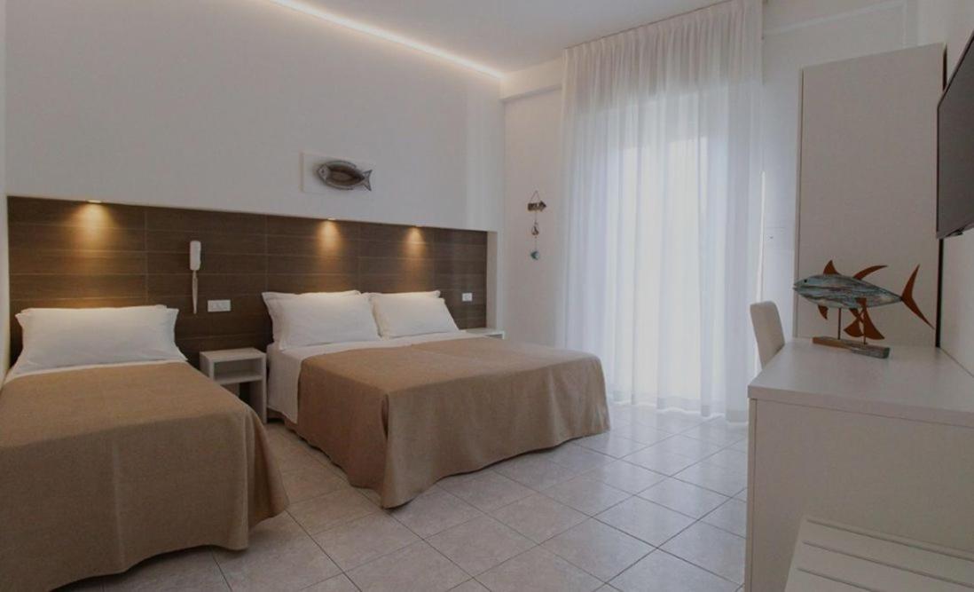 Hotel Napoleon San Mauro Mare Exterior photo