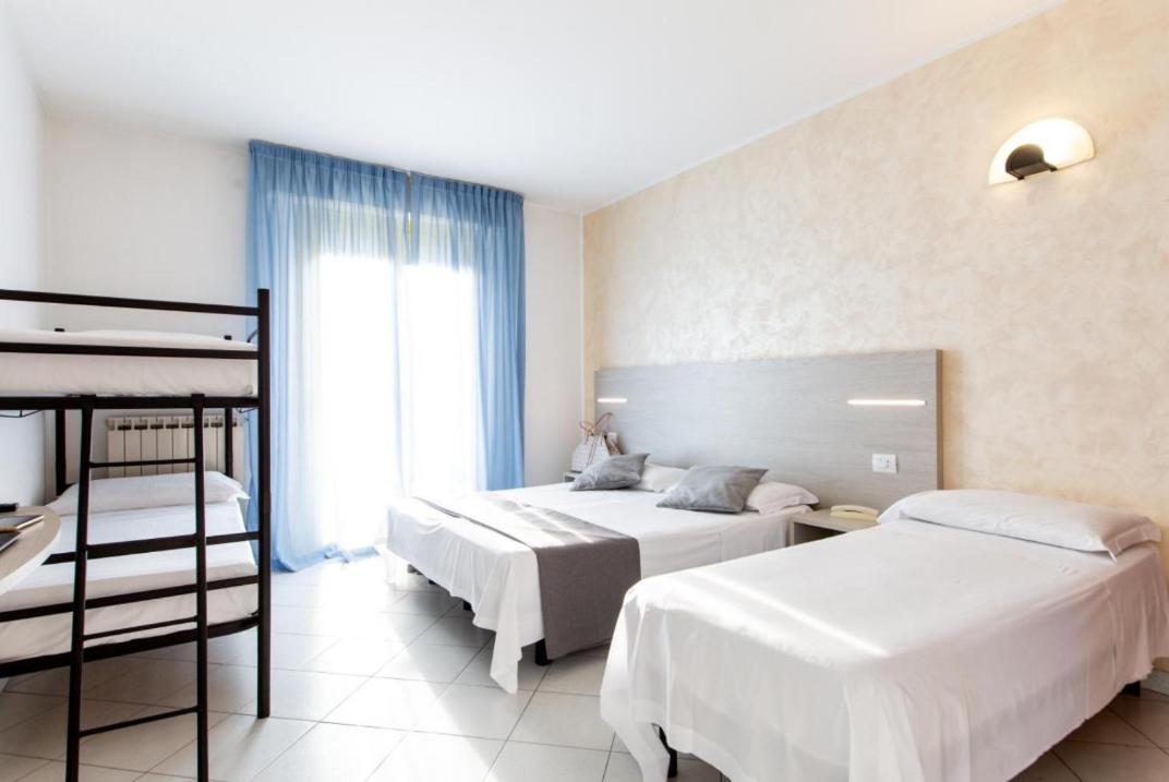 Hotel Napoleon San Mauro Mare Exterior photo